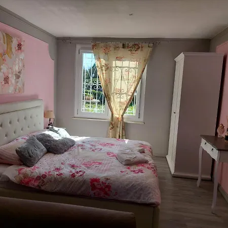 La Bedolla '41 Frühstückspension